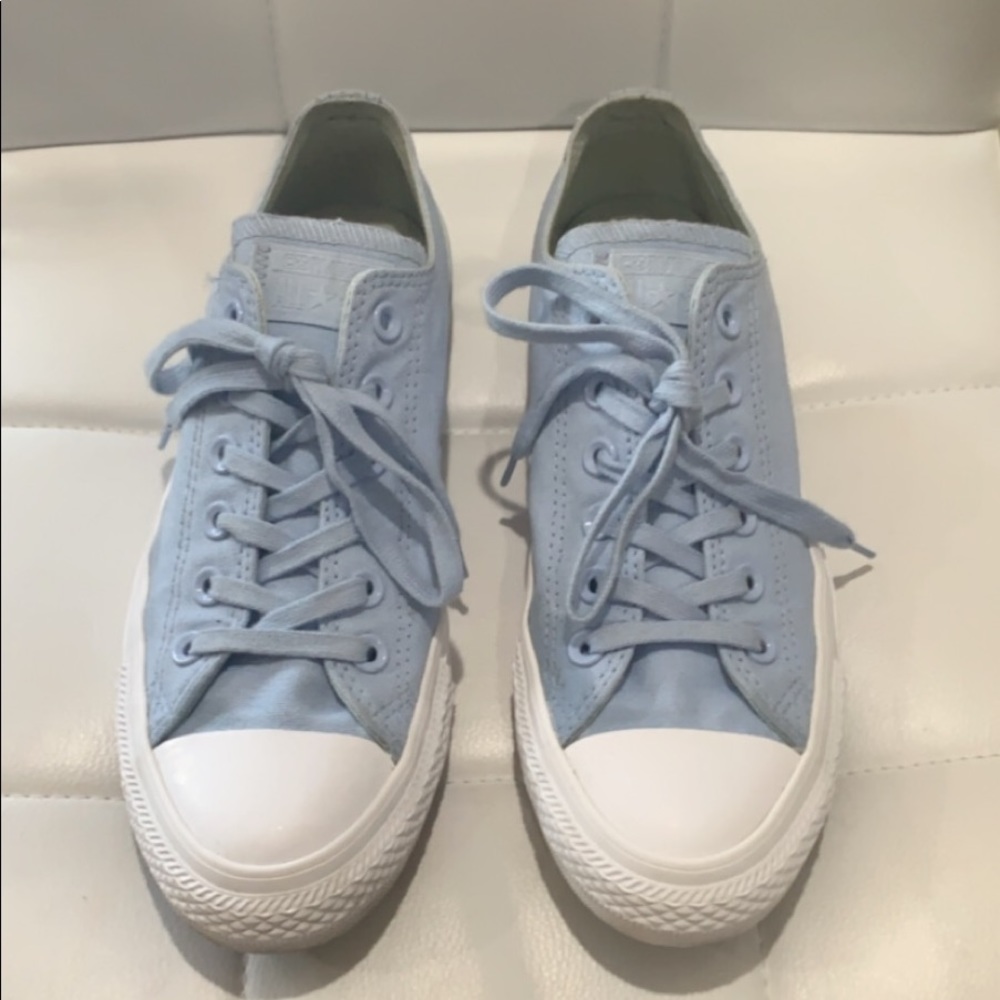 Blue converse size 9 women’s